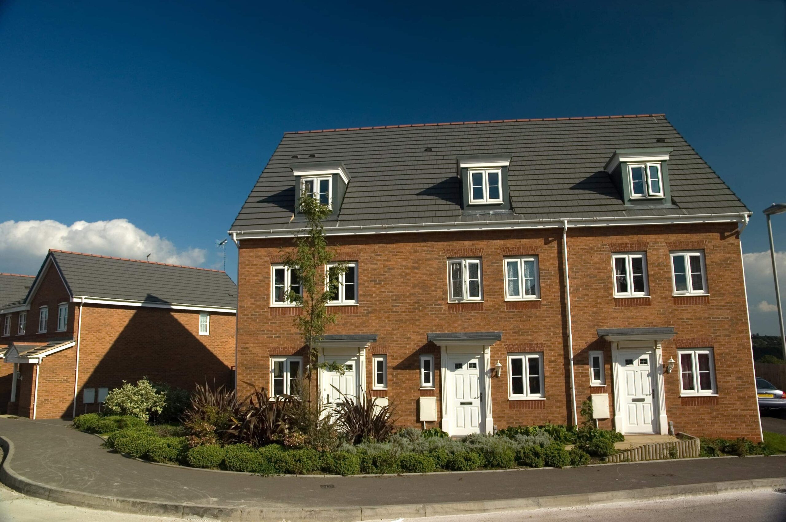 Property prices in UK dipped 0.1% in August, latest index shows ...