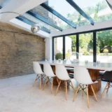 HomeAway table and chairs