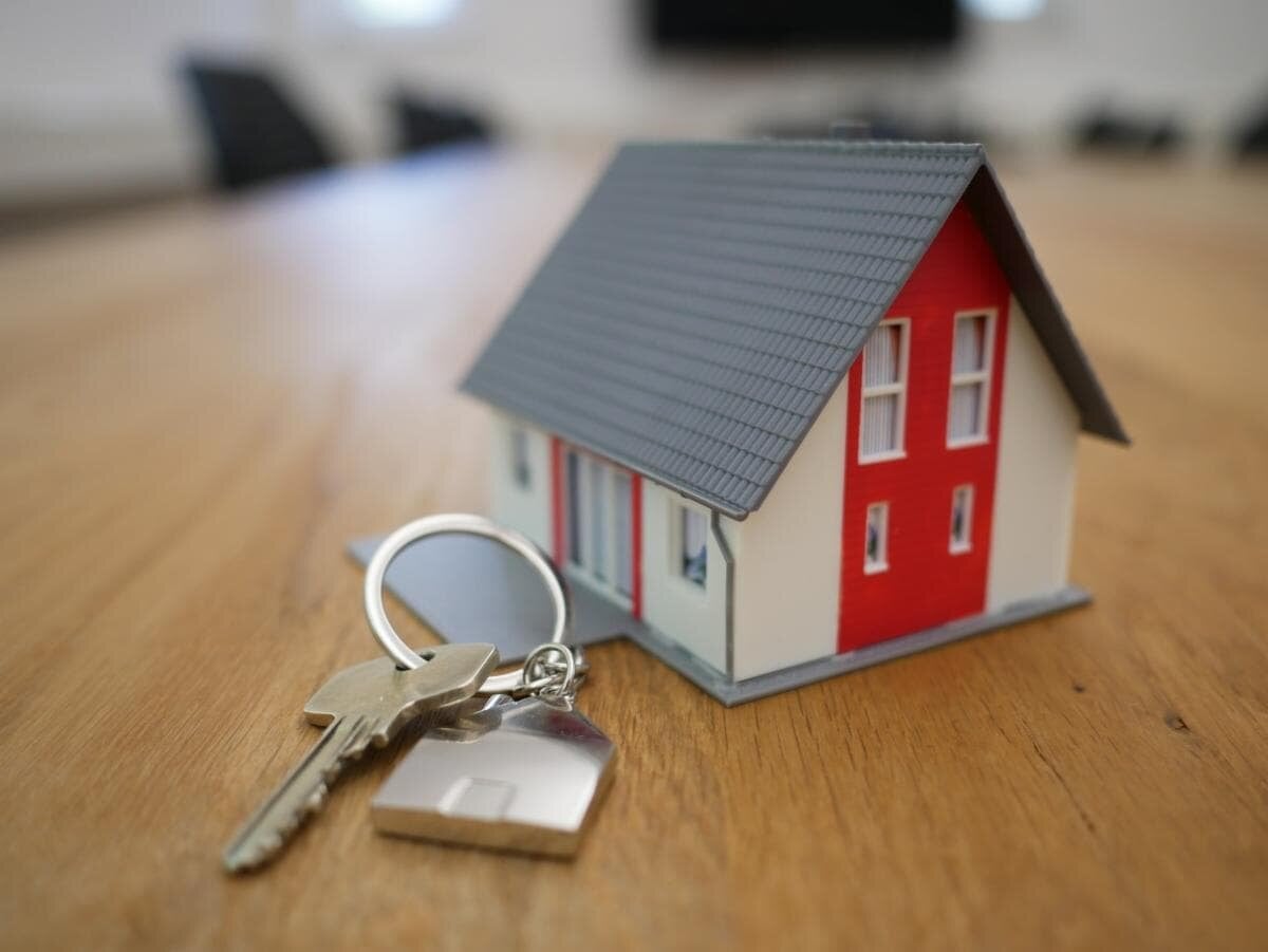 Tenants staying for a third longer