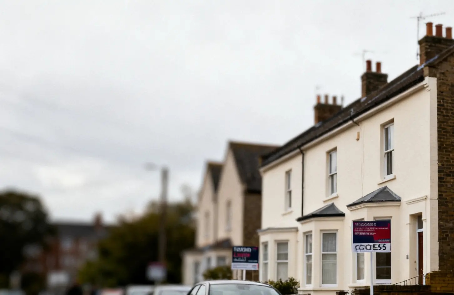 UK home sales decline 10.4% in June across all regions
