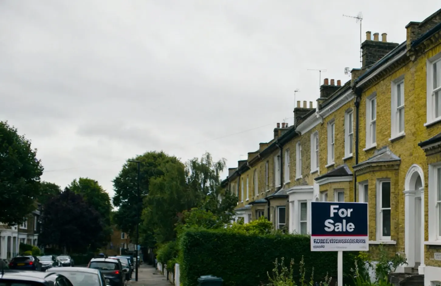 UK House Prices Stagnate In July Amid Mortgage Rate Pressures uk-house-prices-stagnate-in-july-amid-mortgage-rate-pressures